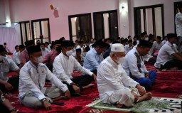 Wapres Salat Tarawih Bareng Santri Ponpes di Banten