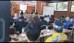 Anggota Bawaslu Provinsi Jabar, saat memberikan pembinaan penyelesaian sengketa tahapan pencalonan anggota DPRD