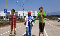 Persaingan Sengit Warnai Kompetisi Olahraga Tradisional Kormi Garut