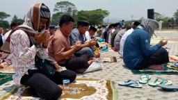 Kemarau Panjang, Ratusan ASN Sumedang Gelar Sholat Istisqa