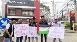 Aksi Bela Palestina di Cianjur Diwarnai Ajakan Boikot Usaha & Produk Israel
