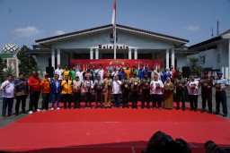 Komisi Pemilihan Umum (KPU) Kota Bogor menggelar Kirab Pemilu yang dimulai di Plaza Balai Kota Bogor, Senin (6/11/2023). ( Jabar Memanggil/ IST)