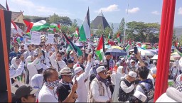 Ribuan Warga Sumedang Gelar Aksi Bela Palestina
