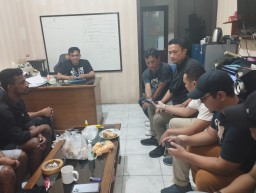 Polres Sukabumi amankan 4 warga negara Bagladesh yang diduga menjadi korban perdagangan manusia. ( Jabar Memanggil/ P. Haeruman)