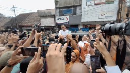 Tiba di kota Bogor, kampanye hari pertama Capres No 1 Anies Rasyid Baswedan disambut meriah para pendukung. ( jabar Memanggil/ Y. Irawan)
