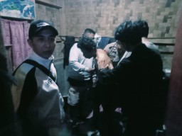 Pria diduga ODGJ ditangkap polisi lantaran melakukan dugaan penganiayaan terhadap warga. (Jabar Memanggil/ IST)