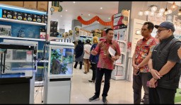 Garut Memiliki Mall, Ribuan Pengunjung Berburu Diskon.