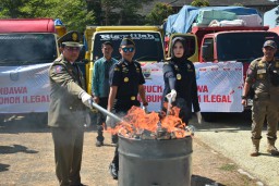 Bea Cukai Jabar Musnahkan Jutaan Rokok Ilegal Yang Merugikan Negara Rp. 6,3 Miliar