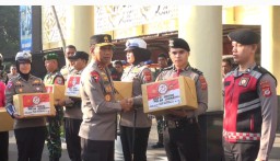 Hut Bhayangkara ke -78 Ditlantas Polda Jabar Bagikan Ribuan Paket Sembako