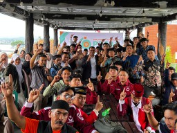 Cabup  dan Cawabup Garut Helmi-Yudi Dapat Dukungan Dari Kaum Melinial