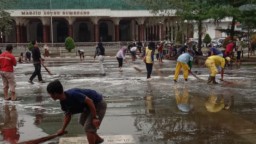 Pemda Bersihkan Alun-alun Sumedang, Pasca Digunakan Untuk Bazar UMKM