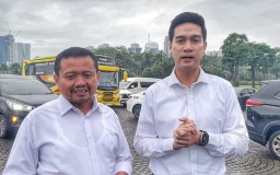 Pasangan Bupati dan Wakil Bupati Sumedang terpilih, Dony Ahmad Munir dan Fajar Aldila, bersama ratusan kepala daerah terpilih lainnya mengikuti gladi pelantikan di kawasan Monumen Nasional (Monas), Jakarta, Selasa dan Rabu (18-19 Februari 2025).

