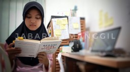 Dari Desa, Zazkia Zahra Siswi SMAN 1 Leuwi Liang tembus Beasiswa Garuda Ke Universitas Toronto Kanada