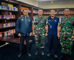 Gubernur Akademi Bela Negara NasDem, IGK. Manila, Donasikan 100 Buku Best Seller ke Batalion POM AD Jonggol