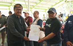 Berperan Aktif dalam Menyampaikan Informasi Saat Bencana, Bupati Asjap Berikan Penghargaan Kepada IJTI Sukabumi