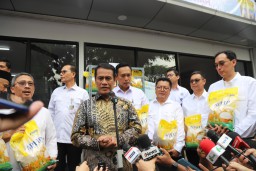 Salurkan 1,3 Juta Ton Beras SPHP, Mentan Amran: Harga Harus Terkendali