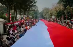 Kirab Bendera Raksasa 500 Meter Meriahkan Festival Merah Putih Kota Bogor, Polisi Siapkan Rekayasa Lalu Lintas