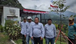 Peringati HUT RI ke-80, Ketua Gerakan Cinta Prabowo Tanam Ratusan Pohon dan Ajak Warga Pilah Sampah di Puncak Ajip