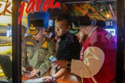 Operasi Malam, Pemkot dan DPRD Kota Bogor Sita 1.860 Botol Miras Tak Berizin