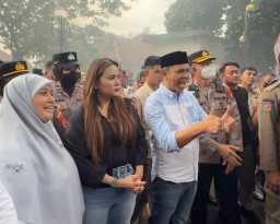 Karina Soerbakti Terima Aspirasi Mahasiswa Saat Aksi di DPRD Kota Bogor