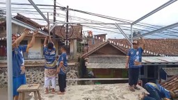 Teh Lola Berbakti Jilid II, Anggota DPRI Fokus Pembangunan Poskamling di Kampung Cinagara