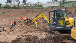 SAR Evakuasi 14 Jenazah Korban Longsor di Cisarua, Pencarian Dihentikan Sementara
