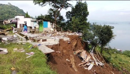 Longsor di Lingkar Timur Jatigede: 2 Warung dan Gudang Hancur, Kerugian Puluhan Juta