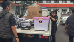 Kejari Sumedang Geledah Kantor Kesbangpol Selama 8 Jam, Kumpulkan Ratusan Dokumen Dugaan Korupsi Anggaran