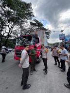 Wakapolda Jabar Pimpin Razia Truk Sumbu Tiga di Sumedang, 85 Kendaraan Terjaring Operasi Ketupat Lodaya 2026