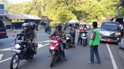 Arus Mudik Pasca Lebaran Ramai di Jalur Cadas Pangeran Sumedang, Didominasi Motor
