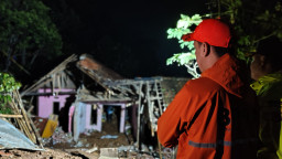 Pencarian Korban Longsor di Desa Mekarrahayu Sumedang Diteruskan Besok Pagi