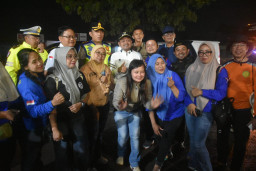 Bupati Dony dan Kapolres Lepas Ribuan Buruh Sumedang ke May Day Fiesta Monas 2026