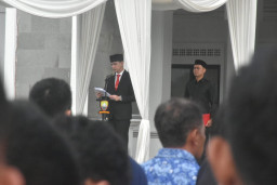 Wabup Sumedang Pimpin Upacara Hardiknas 2026, Pendidikan Kunci Generasi Emas Berdaya Saing