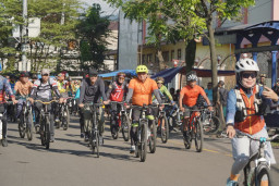 Ratusan Goweser Ramaikan Fun Bike Garut Hebat