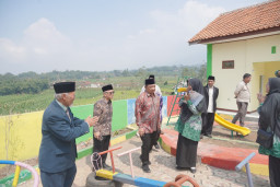 Wamendikdasmen Resmikan Revitalisasi Kober Al-Ikhlas di Garut