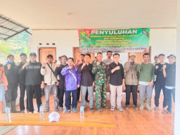Bangun Fisik dan Mental Warga, Kesbangpol Cianjur Gelar Penyuluhan Kebangsaan di TMMD ke-129