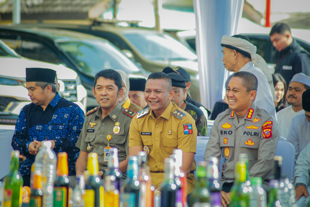 17.109 Botol Miras Dimusnahkan, Polresta Bogor Kota Dapat Apresiasi Pemkot