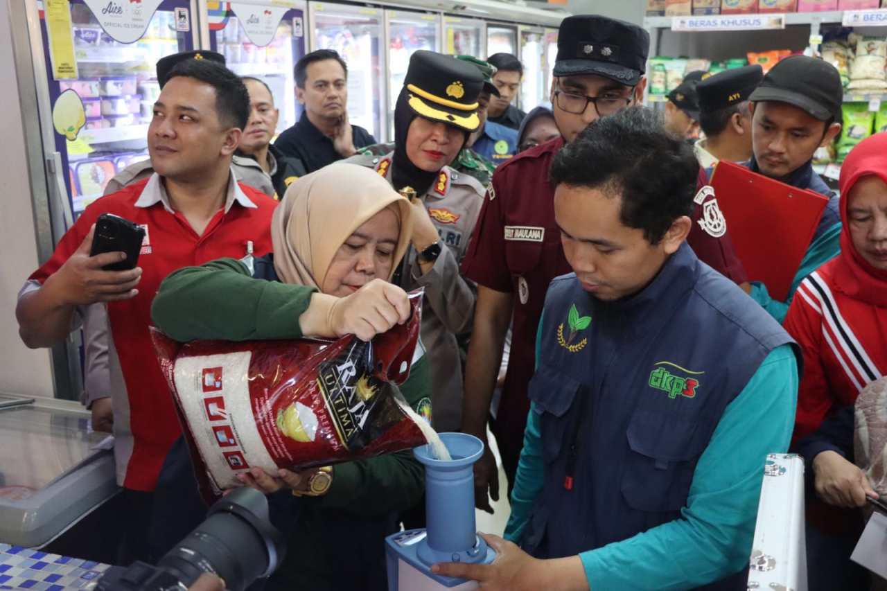 Blusukan ke Pasar, Kapolres Sukabumi Kota Pimpin Sidak Bapokting