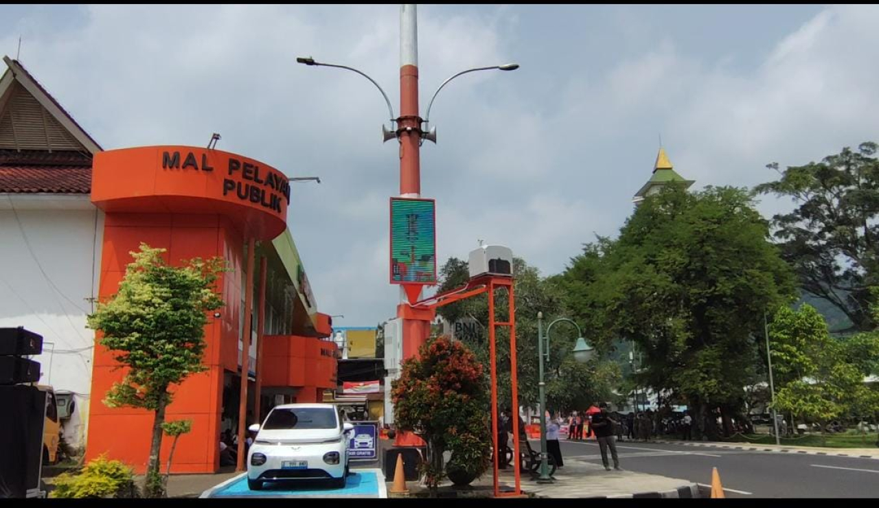 Terus Berkomitmen Terapkan SPBE ,  Pemkab Sumedang Akhirnya  Mempunyai Smart Pole
