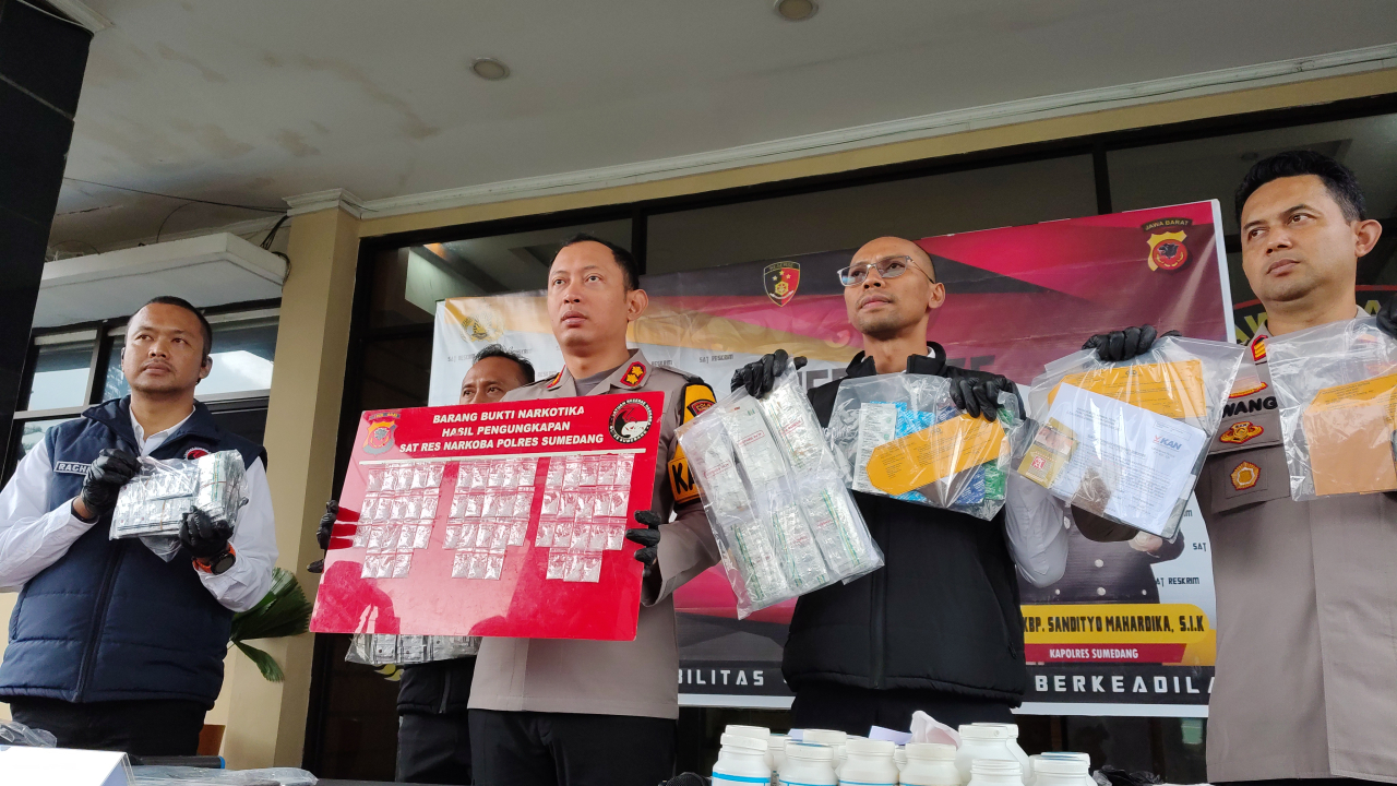 Mahasiswa Semester Akhir di Jatinangor Jadi Kurir Sabu, Diamankan Polres Sumedang dengan 30,51 Gram Narkotika