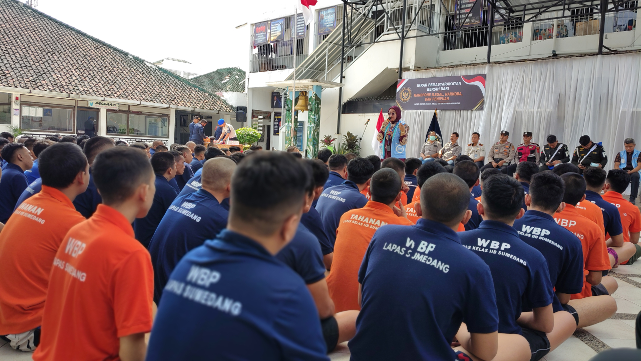 Lapas Kelas IIB Sumedang Bersama BNN Gelar Penyuluhan Bahaya Narkoba dan Tes Urine