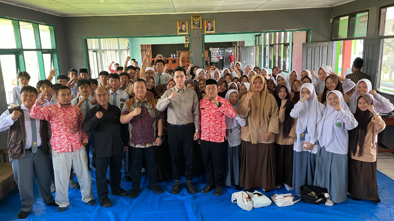 Wakil Bupati Sumedang Ajak Pelajar MAN 2 Jadi Pemilih Cerdas dan Berintegritas