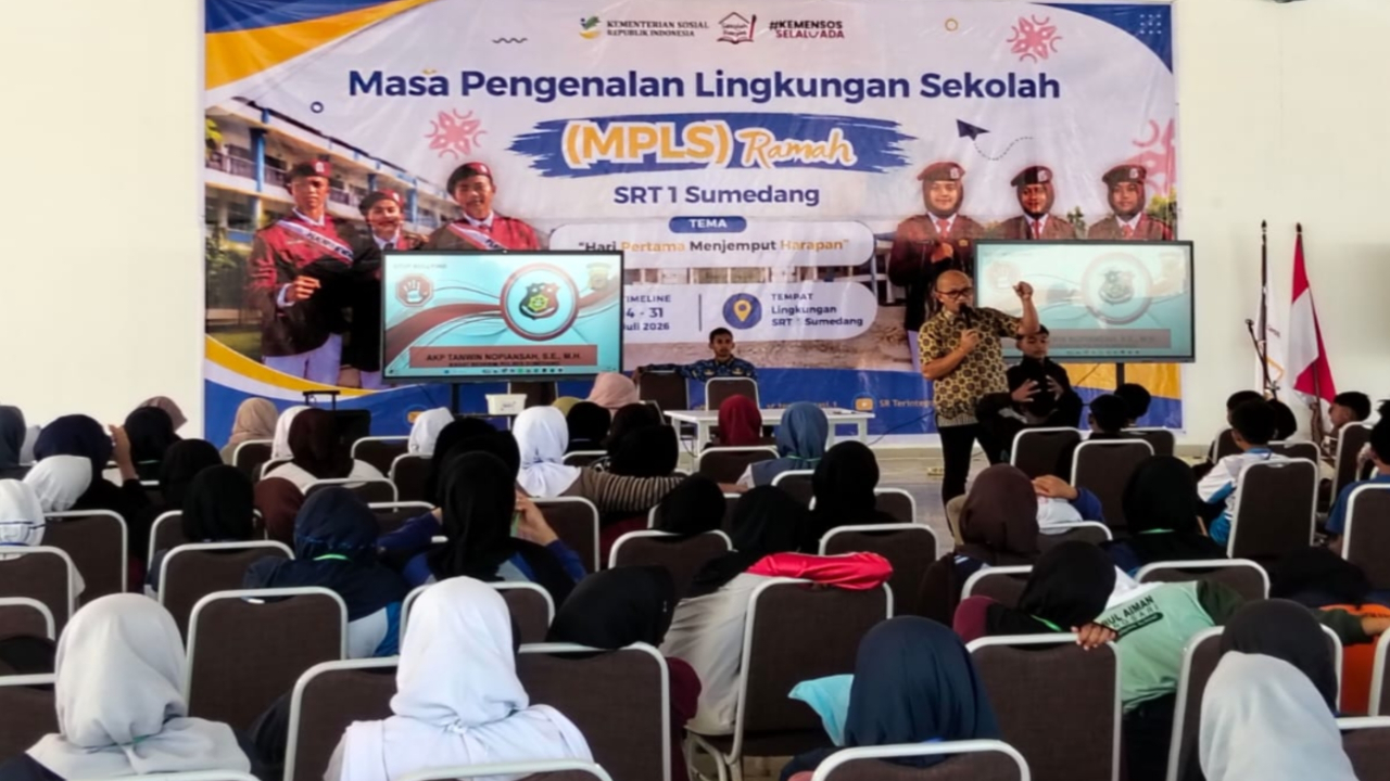 Cegah Bullying di Sekolah Rakyat Pertama RI, Kasat Reskrim Polres Sumedang Beri Pembekalan Saat MPLS